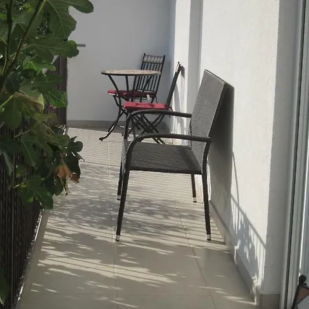 Mianda Guest house *